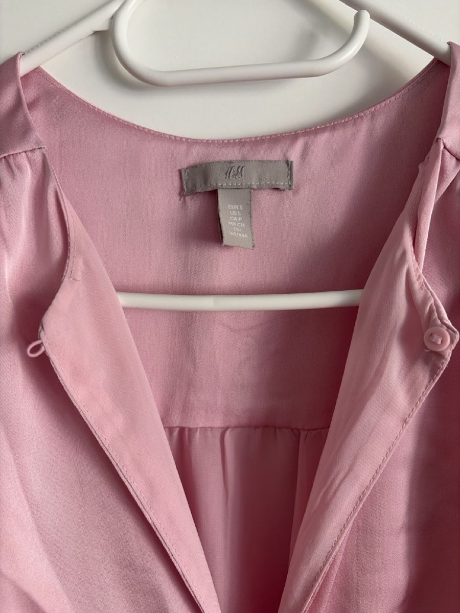 H&M Robes: Robe rose H&M taille S – D'occasion à Renens VD par sar_bwz5 2