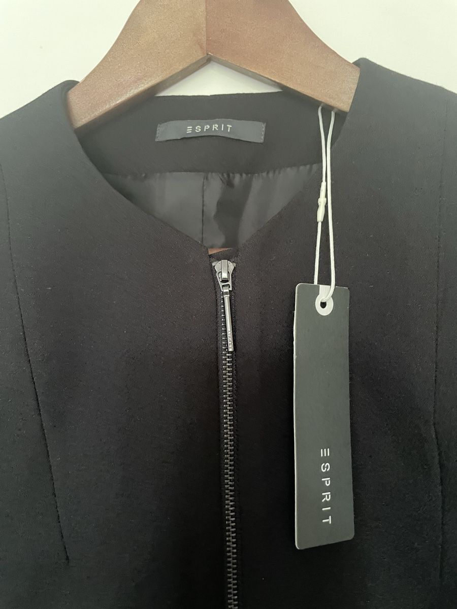 Jacken: Kurzer Blazer Esprit XS – Neu und originalverpackt aus Rigi Kaltbad von sonnenbaum 3