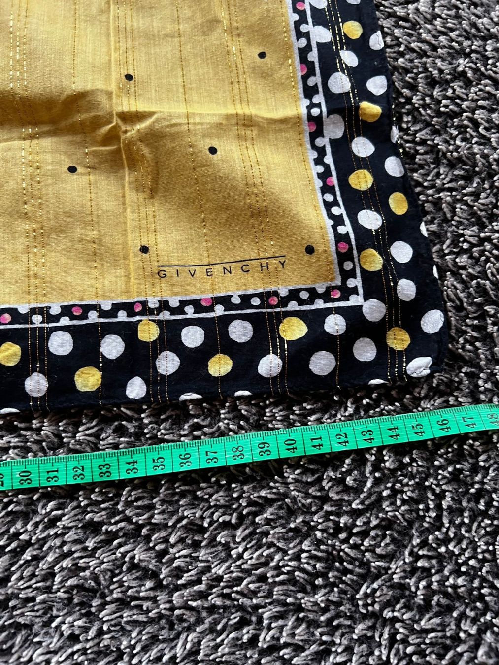 Givenchy Foulard & Sciarpe: Givenchy Baumwolltuch Gold Polka Dot 46cm – Usato da Winterthur venduto da Dejv 3