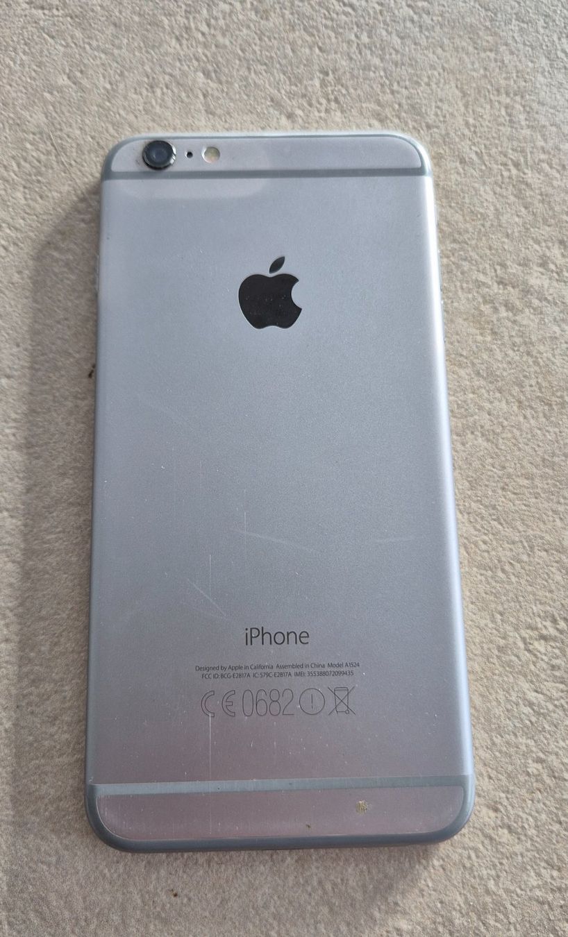 Apple Telefoni cellulari / Smartphones: Iphone 6 mit defektem Display,funktioniert sonst einwandfrei – Usato da Hägendorf venduto da Saskia0 1