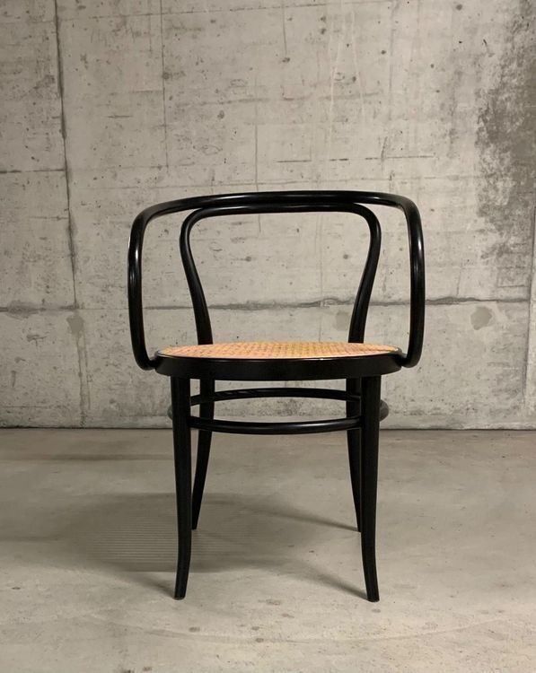 Thonet Sedie: thonet 209 . 4 – Usato da Basel venduto da Rmo4000