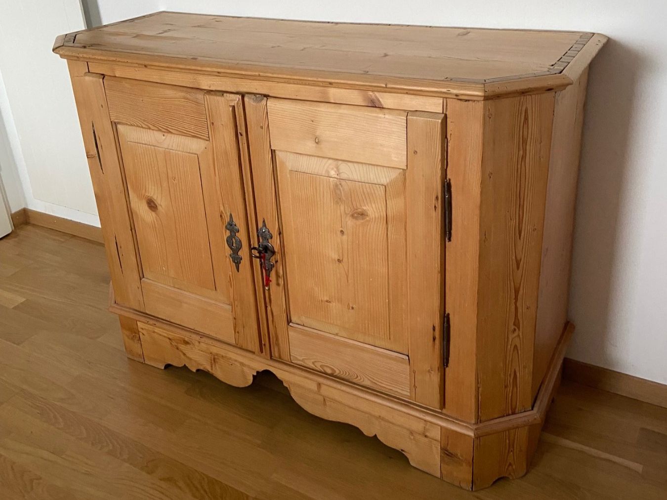 Cassettiere: Anrichte, Kommode Tannenholz restauriert – Usato da Willisau venduto da paum 1