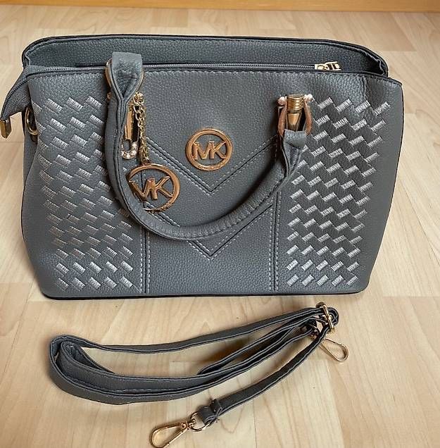 Taschen: Tasche – Gebraucht aus Solothurn von Deinze