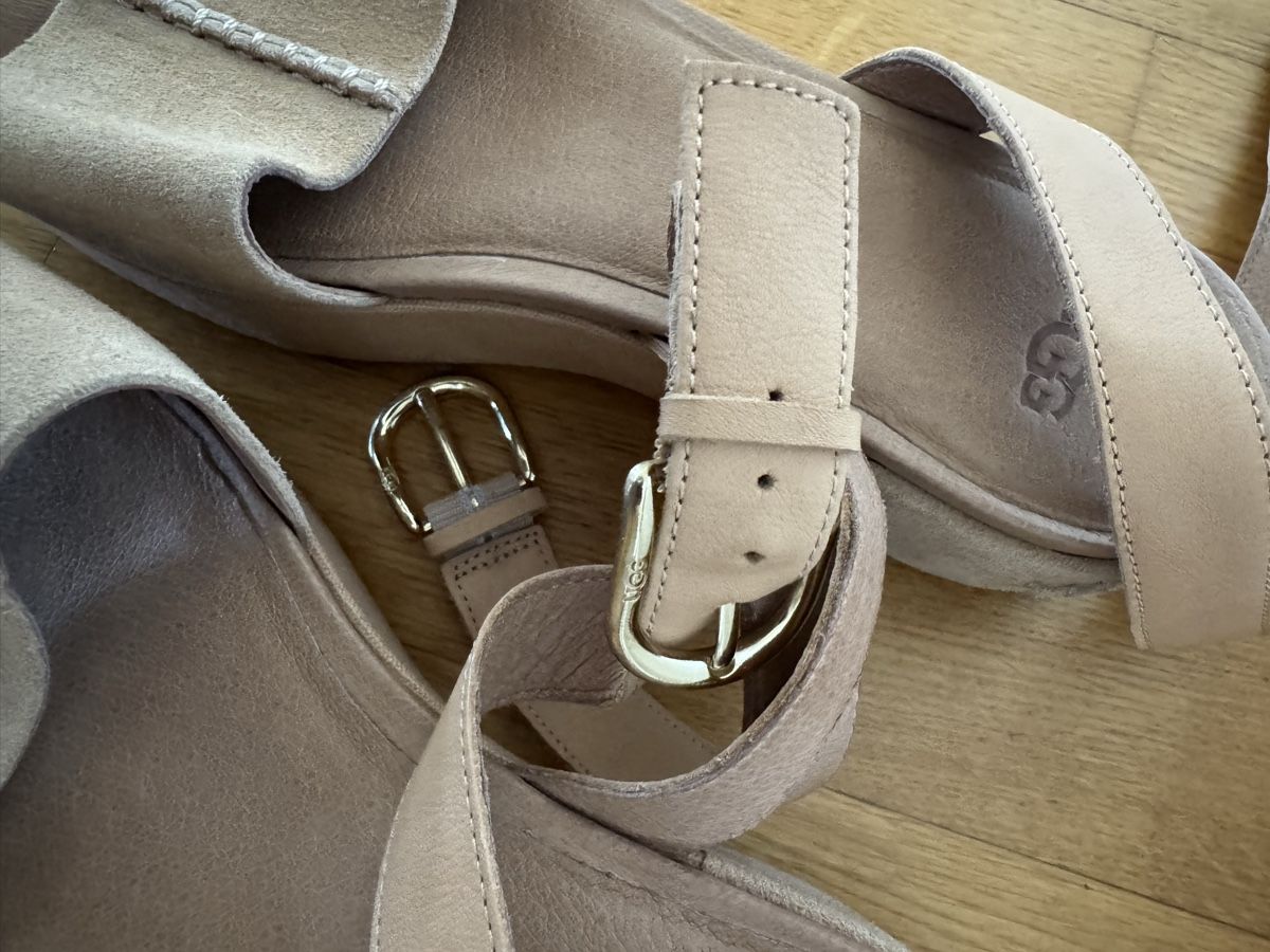 Ugg Scarpe da donna: UGG Sandalen, Gr 41 – Usato da Buchrain venduto da Knitsrek 5
