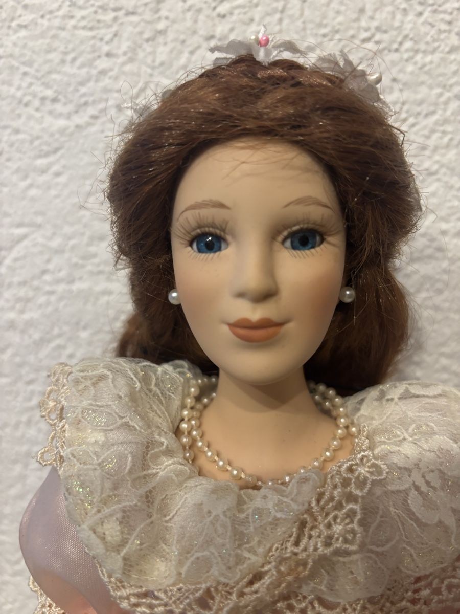 Puppen: Poupée en porcelaine - Sissi – Neu (gemäss Beschreibung) aus Cudrefin von sdz_trl6 1