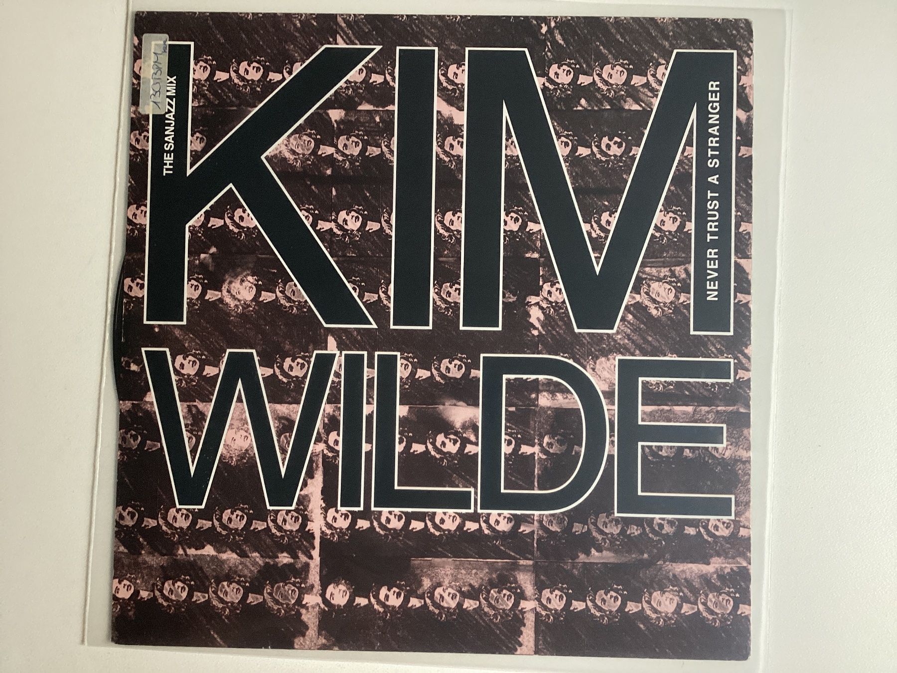 Dischi in vinile: Kim Wilde Maxi-Single - Never Trust A Stranger – Usato da Gutenswil venduto da Hamzian