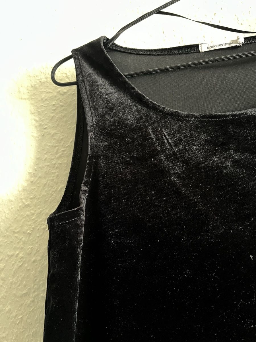 Top: Top en velours noir (taille 40) – Nuovo (secondo la descrizione) da La Chaux-de-Fonds venduto da vert_j 1