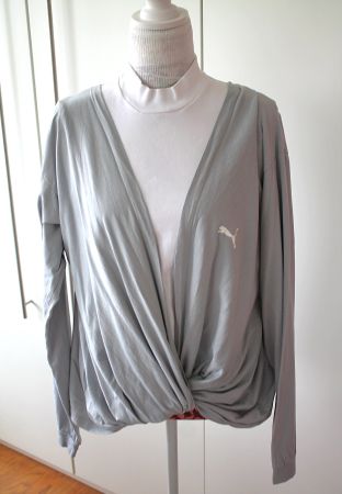 Langarm Shirt von PUMA ﻿☆ grau ﻿☆ mit raffiniertem Knoten