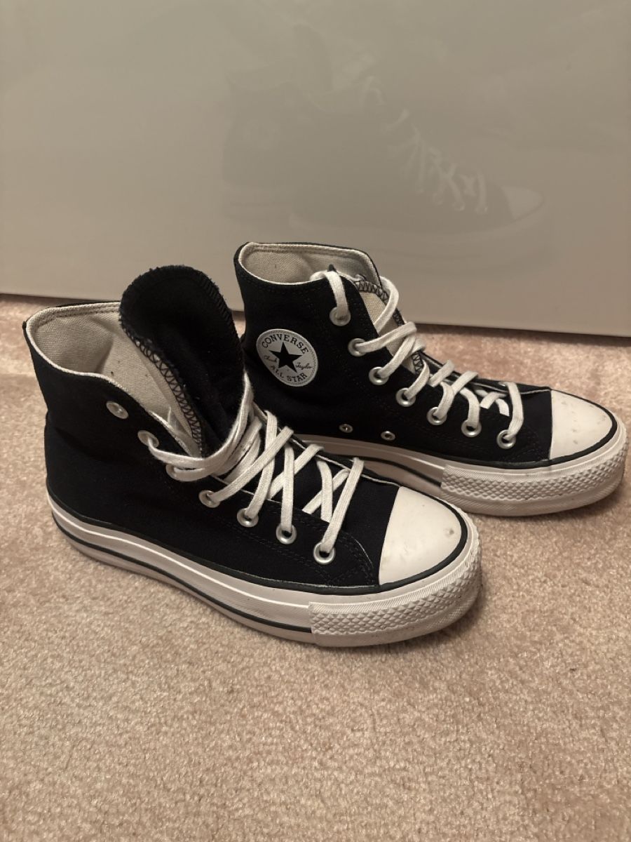 Converse Damenschuhe: Classic Converse All Stars, Size 36.5, Black & White – Gebraucht aus Zürich von Asybb