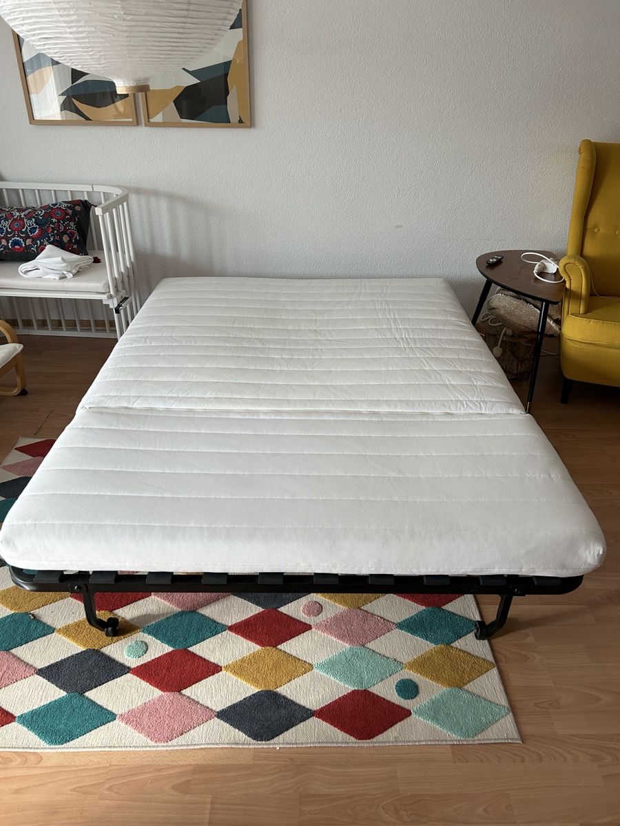 Divani: 2er Bettsofa mit Überzug (Ikea) – Usato da Winterthur venduto da Eulach 1