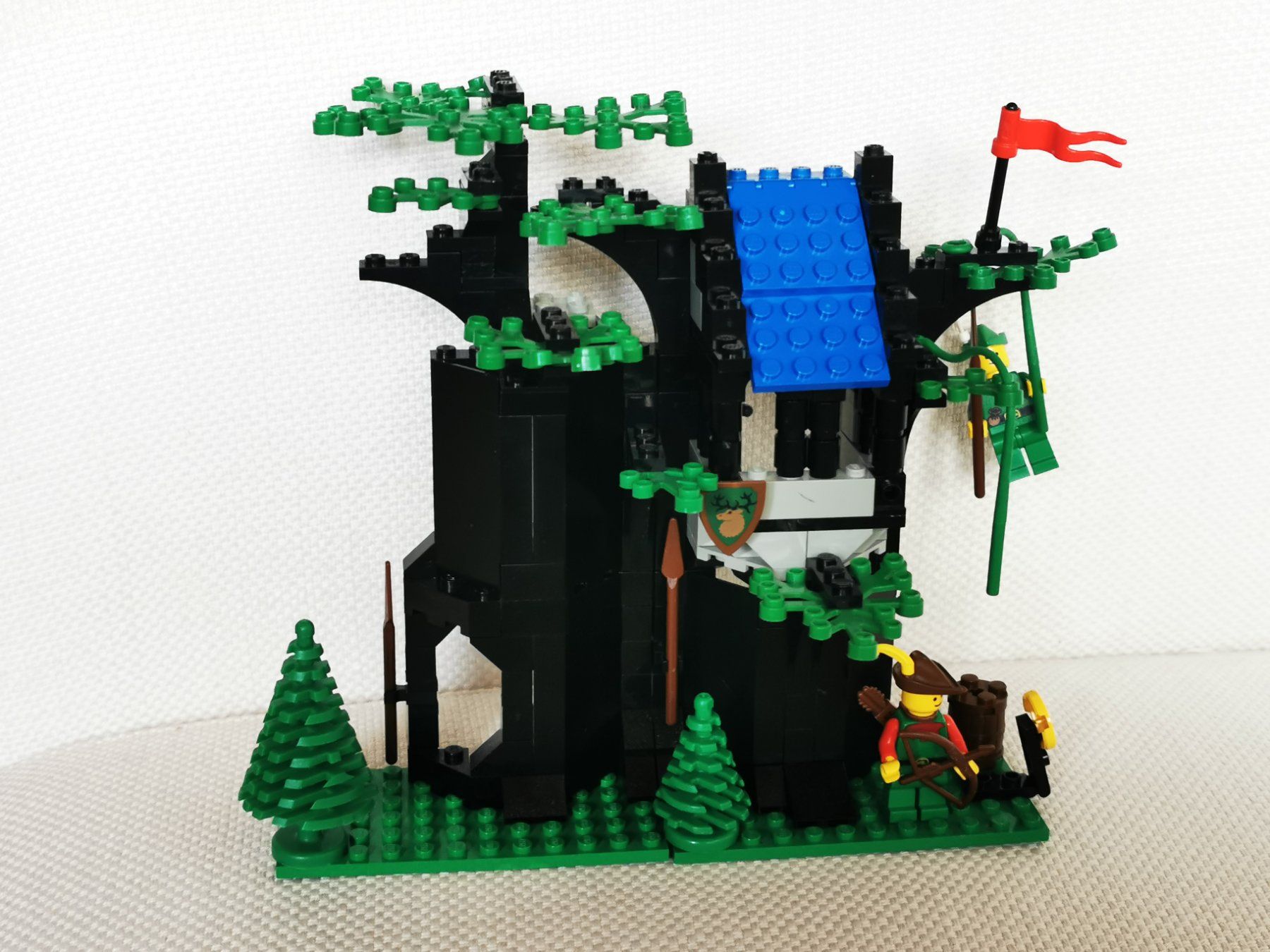 Lego Kit di costruzioni: LEGO Castle 6054 Forestmen's Hideout – Usato da Ermatingen venduto da Irem77