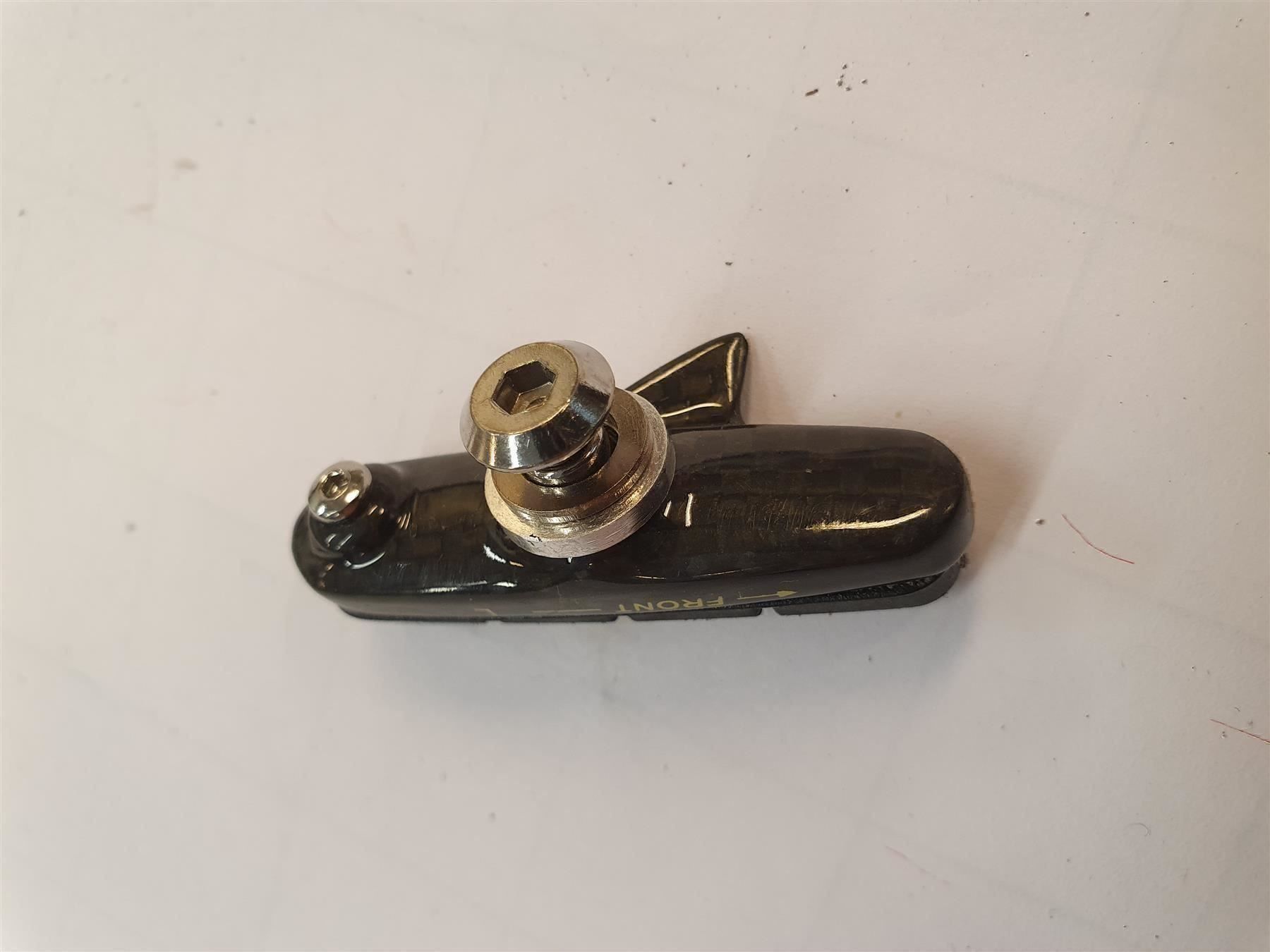 Pezzi di ricambio: Rennrad Bremsschuhe aus Carbon Set – Usato da Bern venduto da schatzheber 3