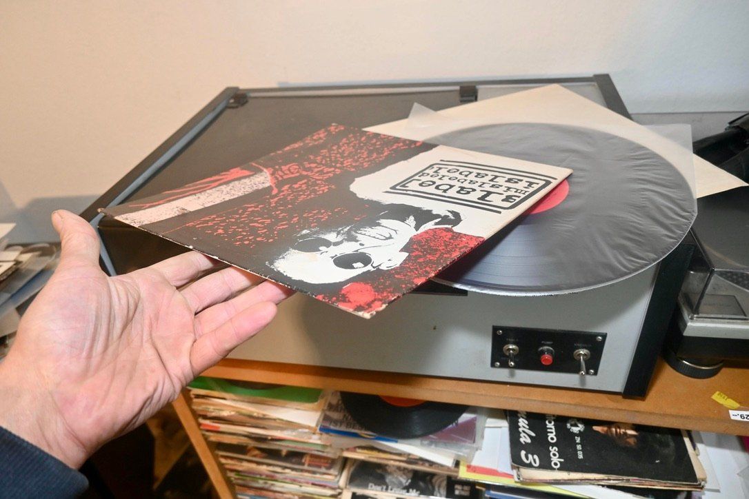 Dischi in vinile: Mislabeled US Indie LP 1988 VG+/VG++ – Usato da Pfaffhausen venduto da mono_rec 5