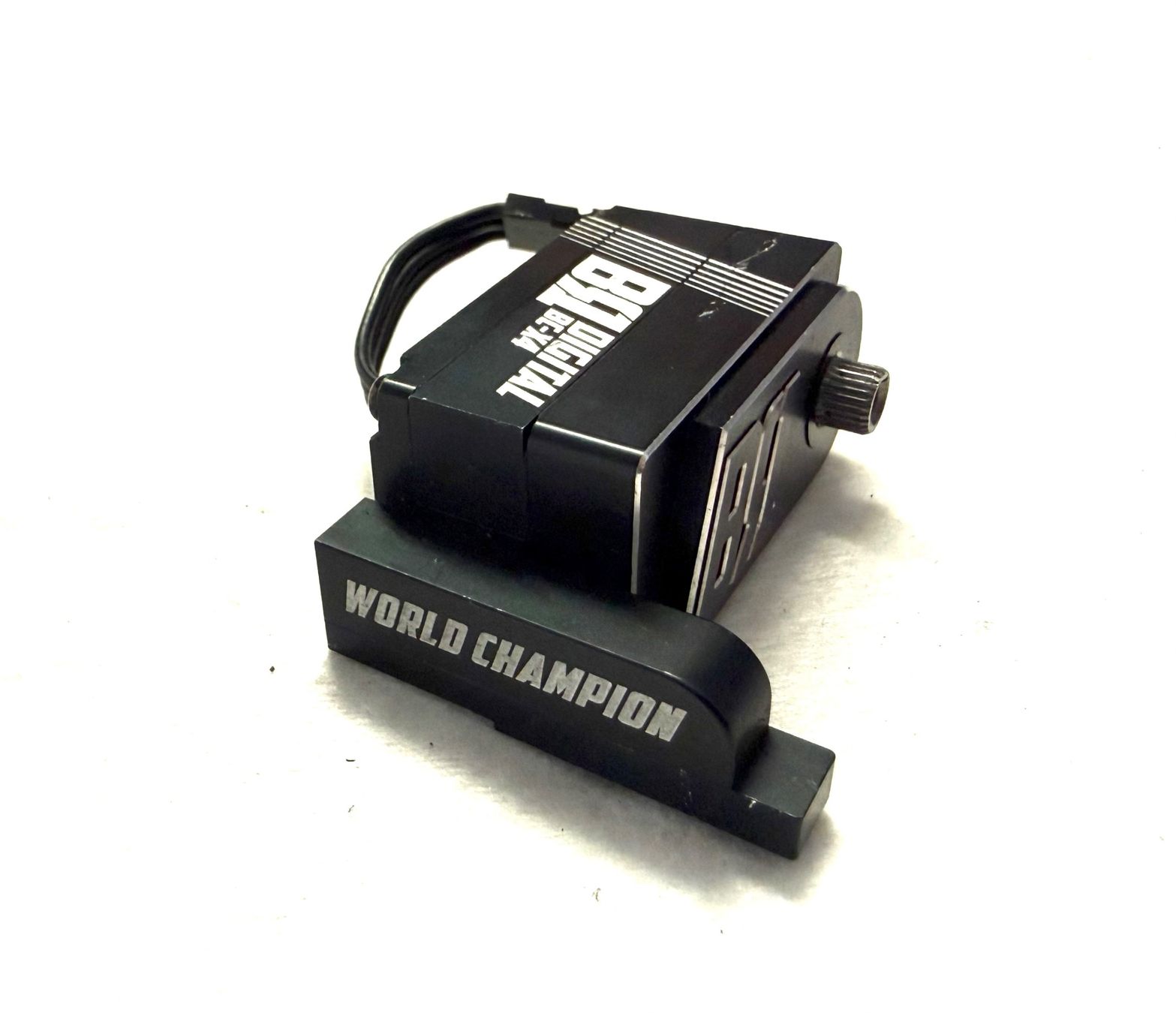 XRay Modellismo RC: SERVO BRUNO RC SAVOX POUR XRAY X4 – Usato da Yverdon-les-Bains venduto da Fijo-rc 2