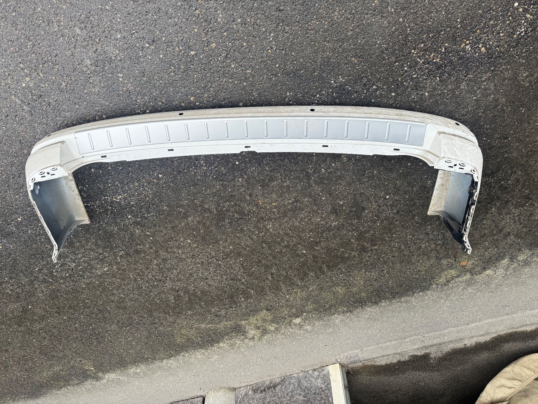 VW Veicoli da campeggio: VW T6 Heckklappe, Front-, Heckstossfänger – Difettoso da Günsberg venduto da ealle61 6