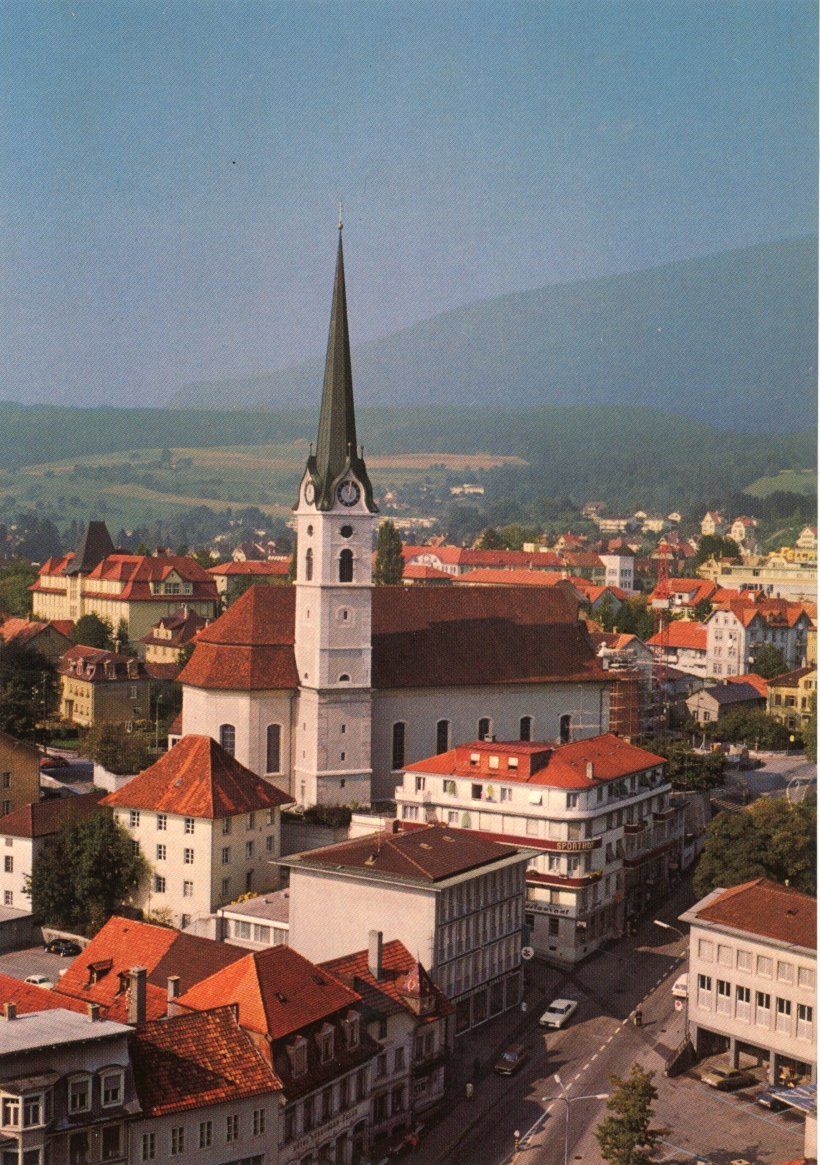Cartes postales: Grenchen  SO   -    Römisch kath. Kirche – D'occasion à Brig par Valcards54