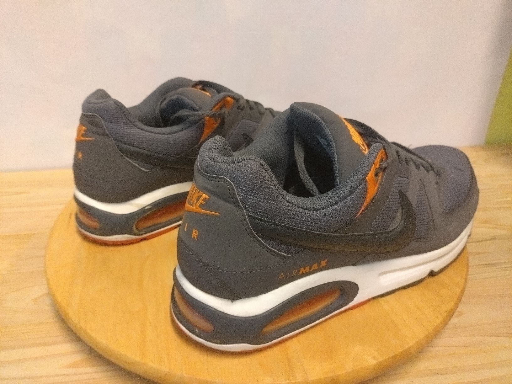 Nike Scarpe da uomo:  Nike Air Max Command gris orange T46 – Usato da Farvagny-le-Grand venduto da LaCaverne 5