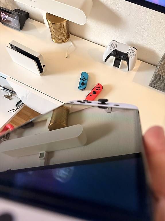 Konsolen: Nintendo Switch Oled (neuwertig )  – Gebraucht aus Forch von sja_gs5d 1