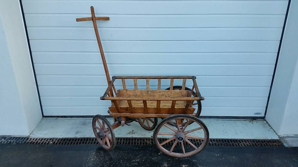 Toutes les décorations: Antiker Leiterwagen – D'occasion à Dübendorf par Thingo