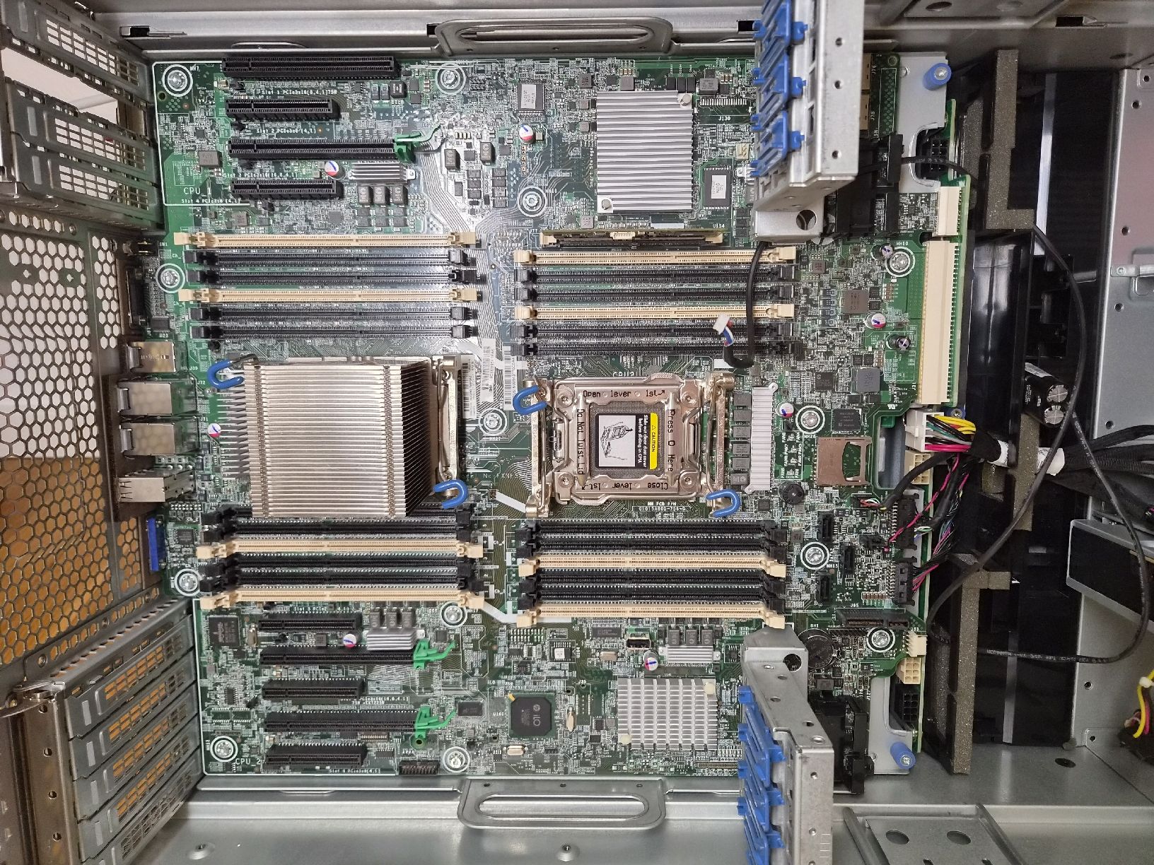 Hewlett Packard Server: HP ProLiant ML350p Gen8 Server Motherboard – Usato da SCHAFFHAUSEN venduto da Atami99