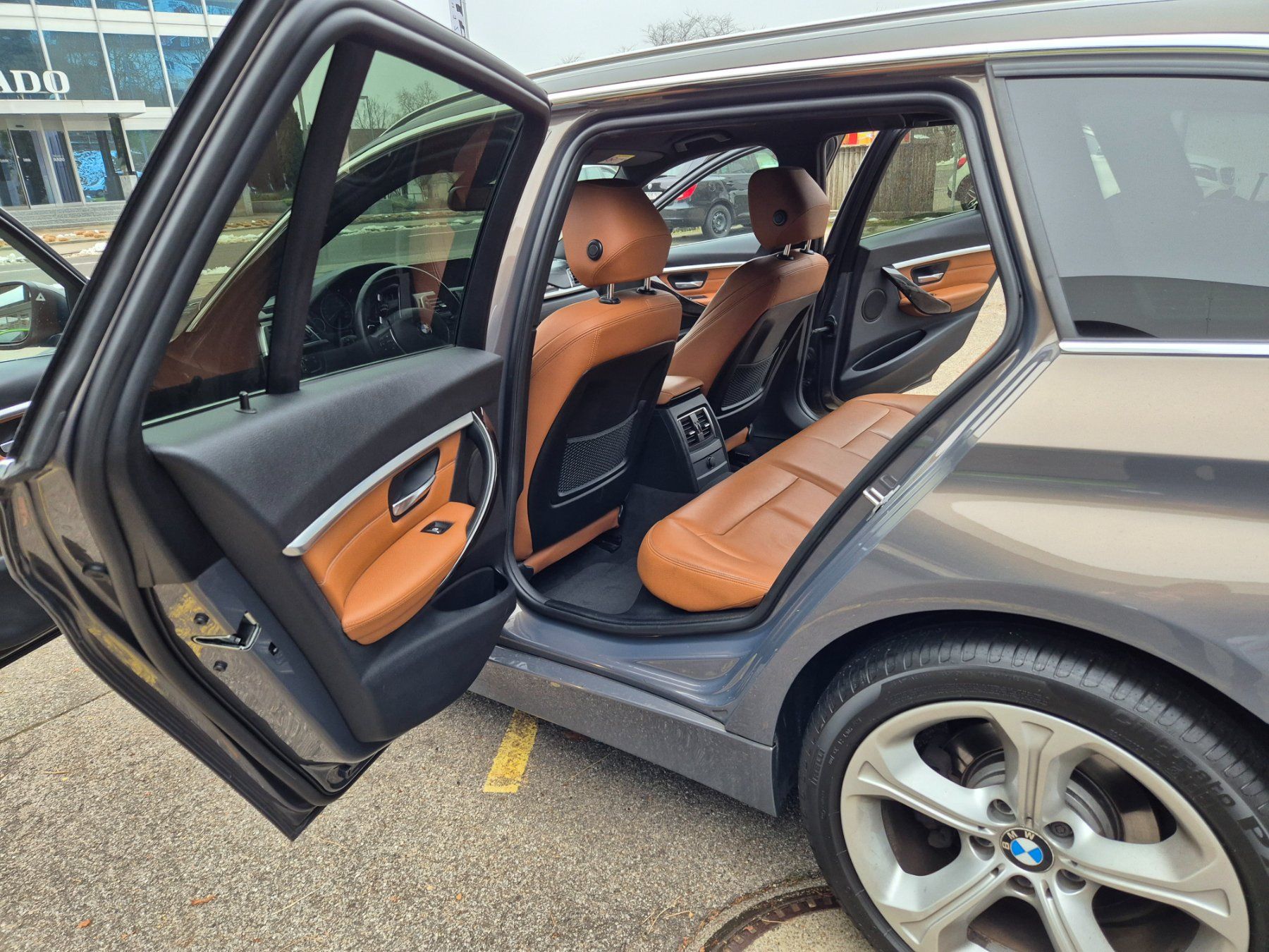 BMW Automobili: BMW 330i Touring xDrive – Usato da Grenchen venduto da Andreeandr 6