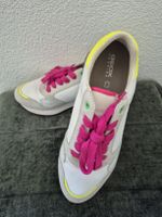 2 Paar Schuhe Geox und Sandallen 39