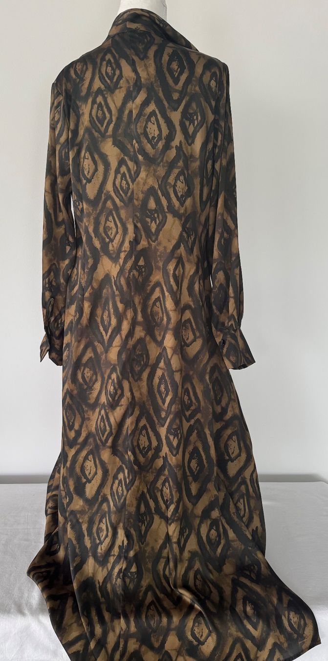Kleider: Maxi Kleid Braun Schwarz gemustert – Gebraucht aus Weiningen ZH von san_7hsm 2