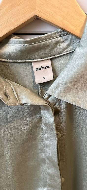 Blusen: Schöne grüne Bluse – Gebraucht aus Jona von Seraina_T 1