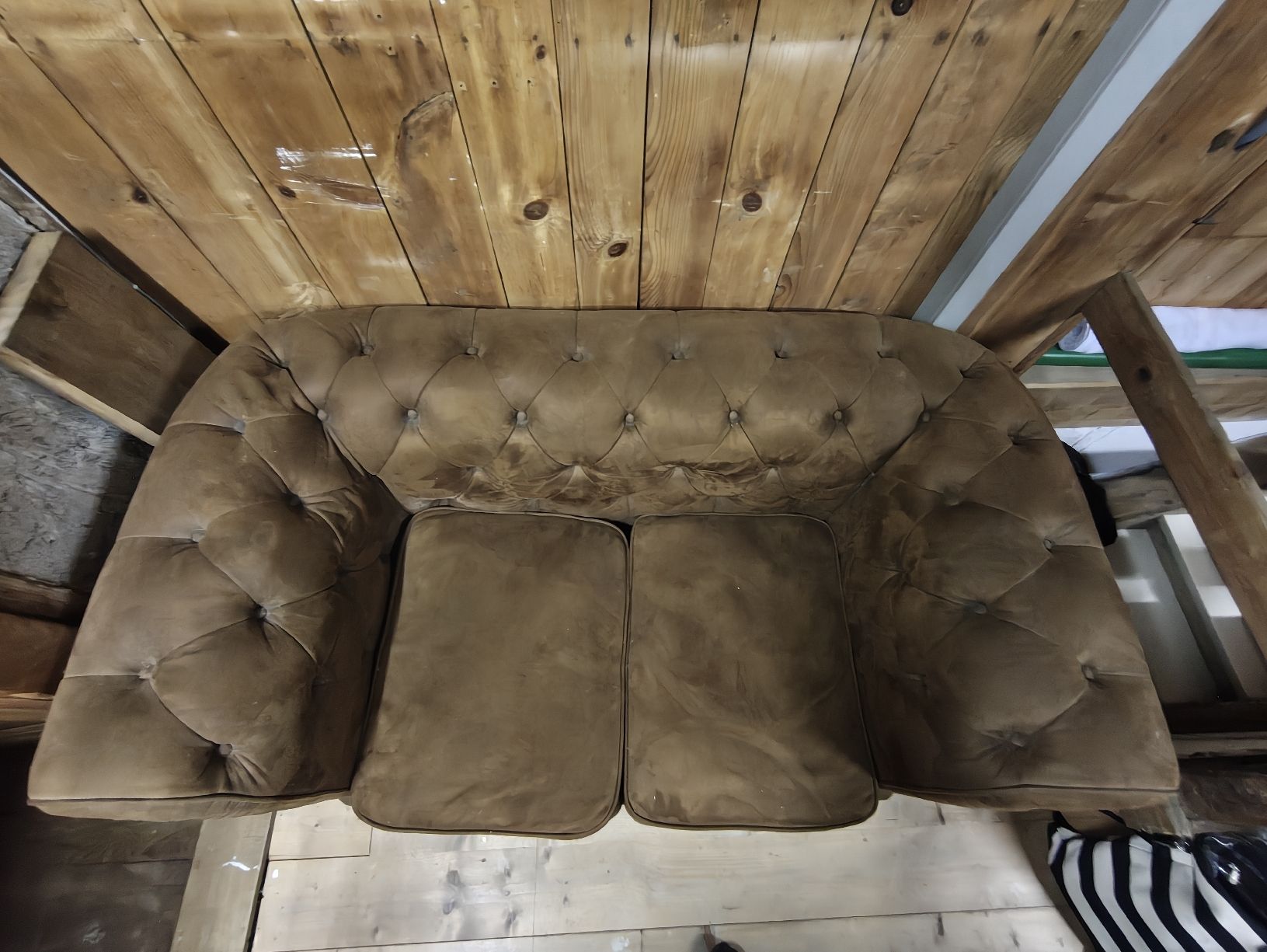 Divani: Sofa Chesterfield Design braun Kunstlederoptik – Usato da Weisslingen venduto da jacksonmo 2