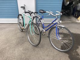 2 alte Fahrräder Velos