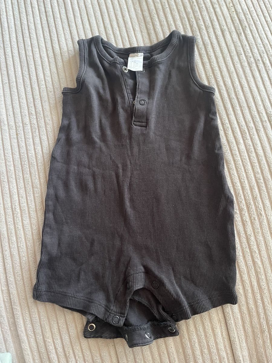 H&M Pagliaccetti: Einteiler Baby Sommer – Usato da Wettingen venduto da FrancineLinn