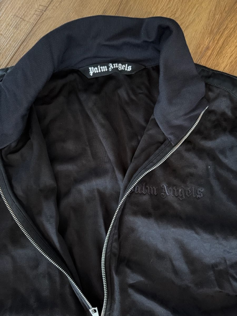 Palm Angels Completi, tute sportive e funzionali: Palm Angels Trainingsanzug schwarz – Usato da Rothenthurm venduto da LaThie 2