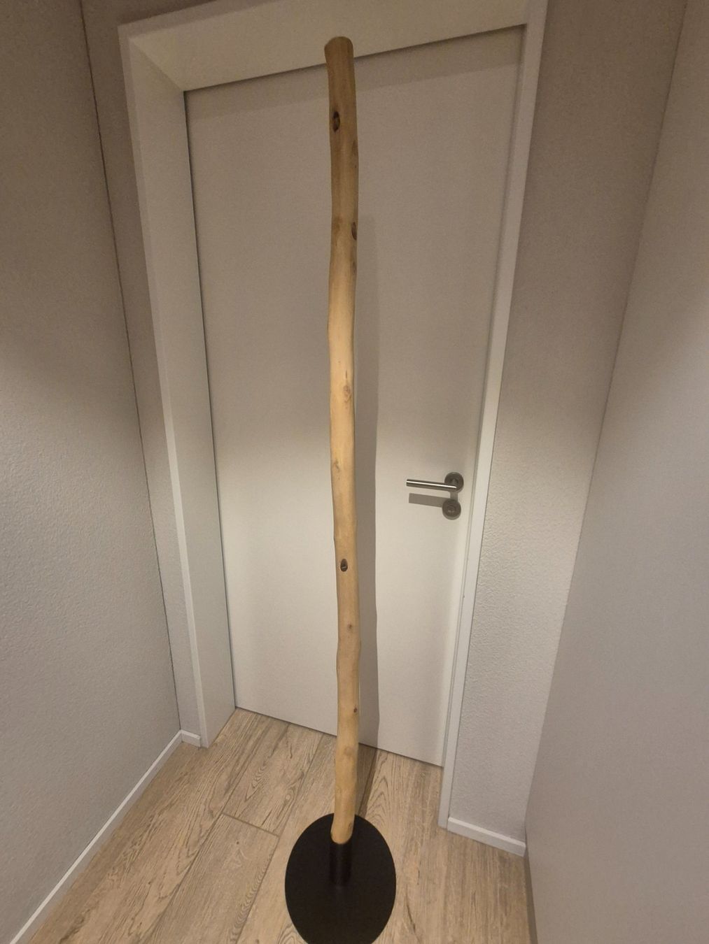 Garderobe: Garderobenständer – Gebraucht aus Holderbank AG von Ohngesichtli 3