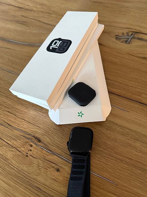 Smartwatch: Apple Watch Series 10 GPS – Usato da Zürich venduto da pierovv