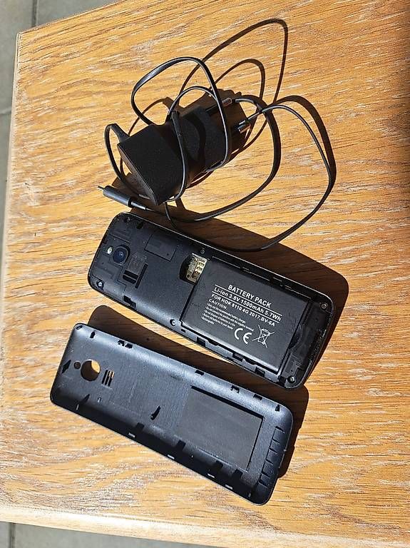 Portables: Nokia, neuauflage "Banane" – D'occasion à Augst BL par Peter12356 1
