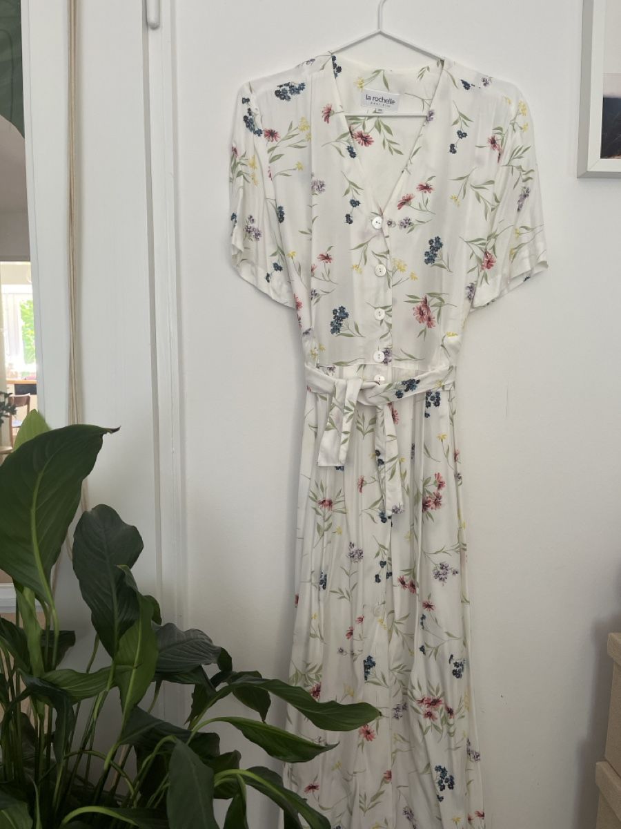 Robes: Hübsches Kleid mit Blumenmuster – D'occasion à Zürich par jul_5lt7