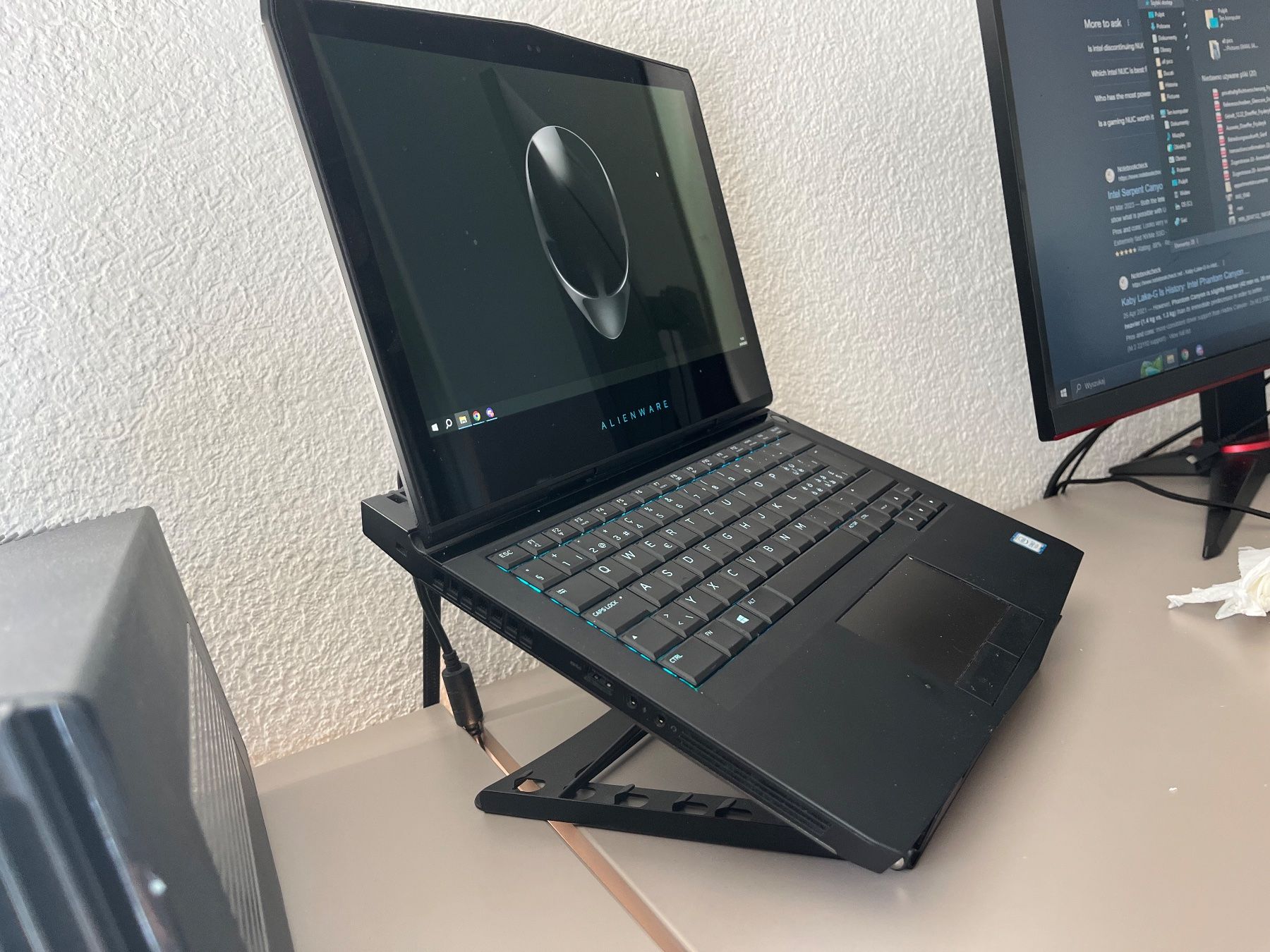 Alienware Notebooks: Alienware R3 13 / 32gb RAM / UHD / GTX 1060 – Gebraucht aus Zug von