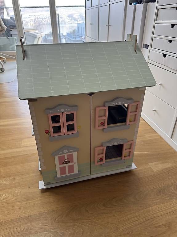 Puppenhäuser & -möbel: Puppenhaus – Gebraucht aus Thalwil von ben_tzy8 1