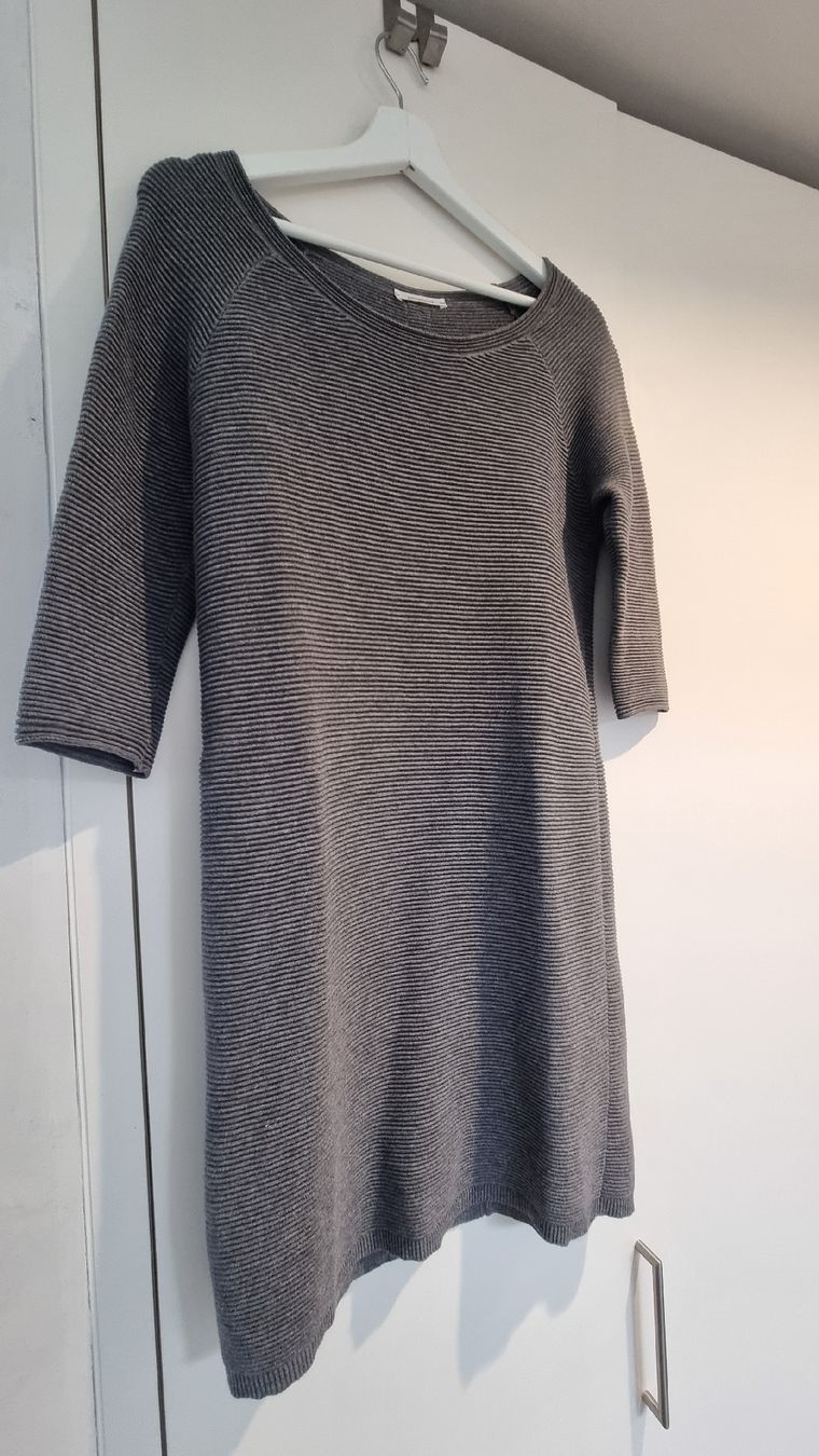 Promod Kleider: Graues Strickkleid, Grösse M – Gebraucht aus Balgach von Patty04
