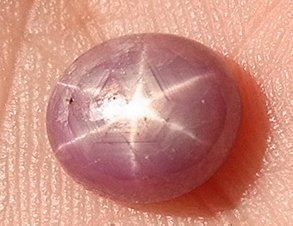Pietre preziose: Sternrubin 4.31 ct Oval Rot Edelstein behandelt – Nuovo e nell'imballaggio originale da zuerich venduto da Jewlsdesign 1