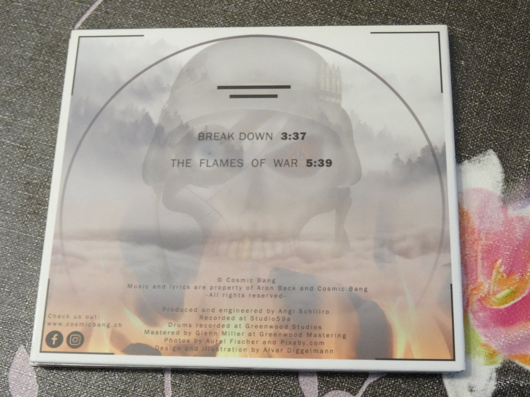 CDs: Cosmic Bag - Flames of War - EP CD – Gebraucht aus Olten von Disc-Ausverkauf 1