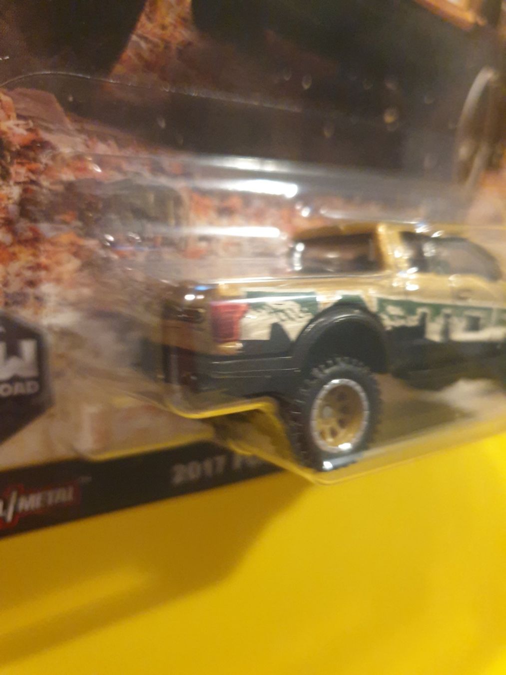 Hot Wheels Modellini d'auto: Hot Wheels 2017 FORD F-150 RAPTOR – Nuovo e nell'imballaggio originale da Oftringen venduto da Rotor 4