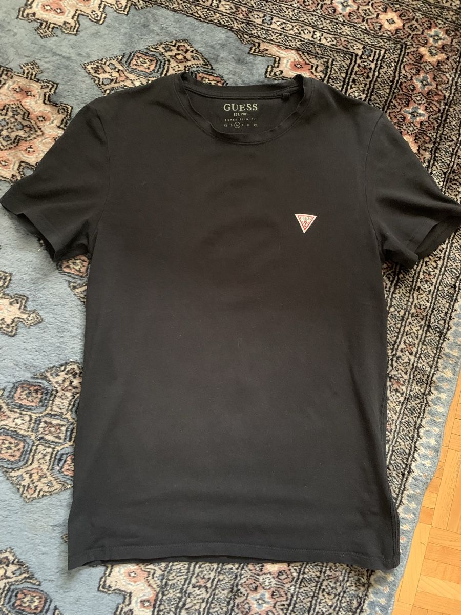 Guess T-shirt: GUESS t.Shirt gr M – Usato da Gutenswil venduto da Bregenzer8610