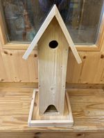 Vogelhaus Handarbeit Holz roh 65 cm hoch