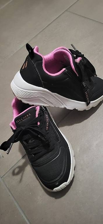 Scarpe per ragazze: Skechers Turnschuh Memory Foam /29 – Usato da Aarburg venduto da vere86