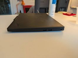 Lenovo ThinkPad T14s Gen 6; Snapdragon X Elite