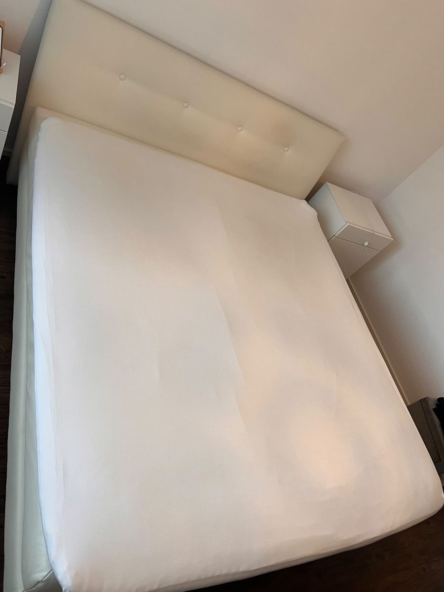 Betten: Boxspringbett Leder – Gebraucht aus Gachnang von Cinzii