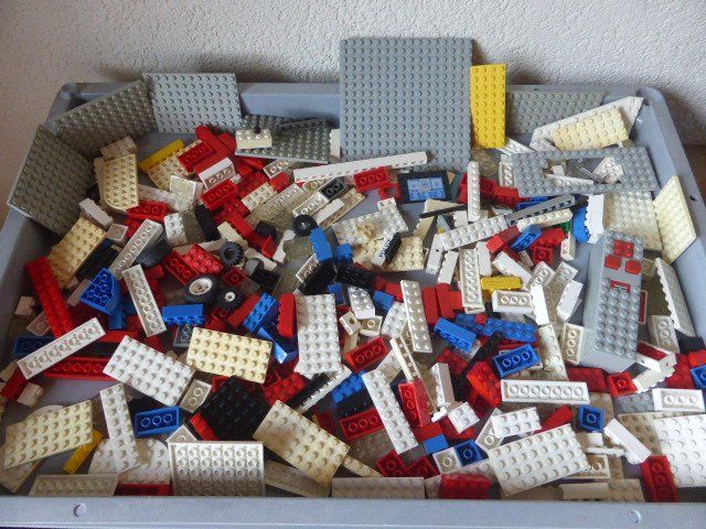Lego Kit di costruzioni: Konvolut Lego Vintage  1 Kilo – Usato da Hitzkirch venduto da kleinerbaer01