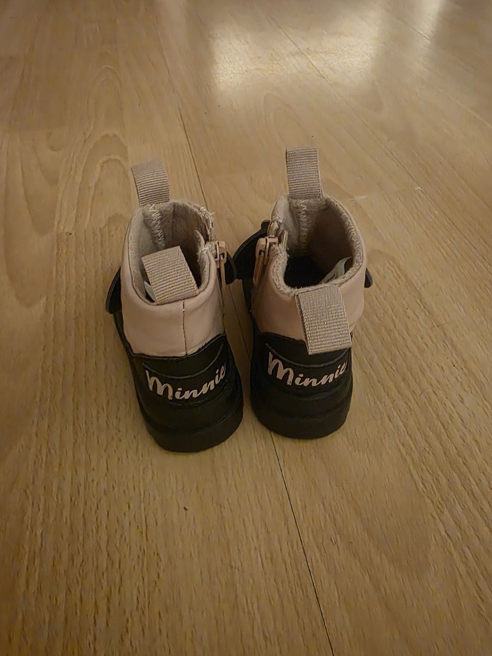 Schuhe für Mädchen: Minnie mouse Schuhe – Neu (gemäss Beschreibung) aus Mattwil von Mrs_sonyx 2