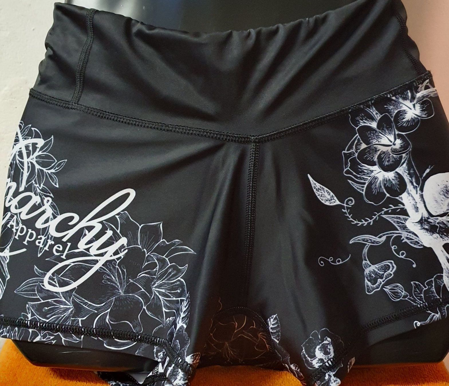 Hosen: Neu: Bikini Hot Pants /Gr. M "ANARCHY APPAREL" Trainingshose – Neu (gemäss Beschreibung) aus Muri AG von Edlerweiss 2